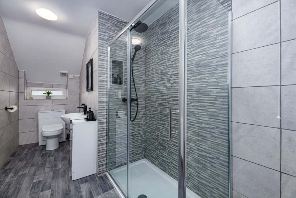 Services 16high street bathroom 1c